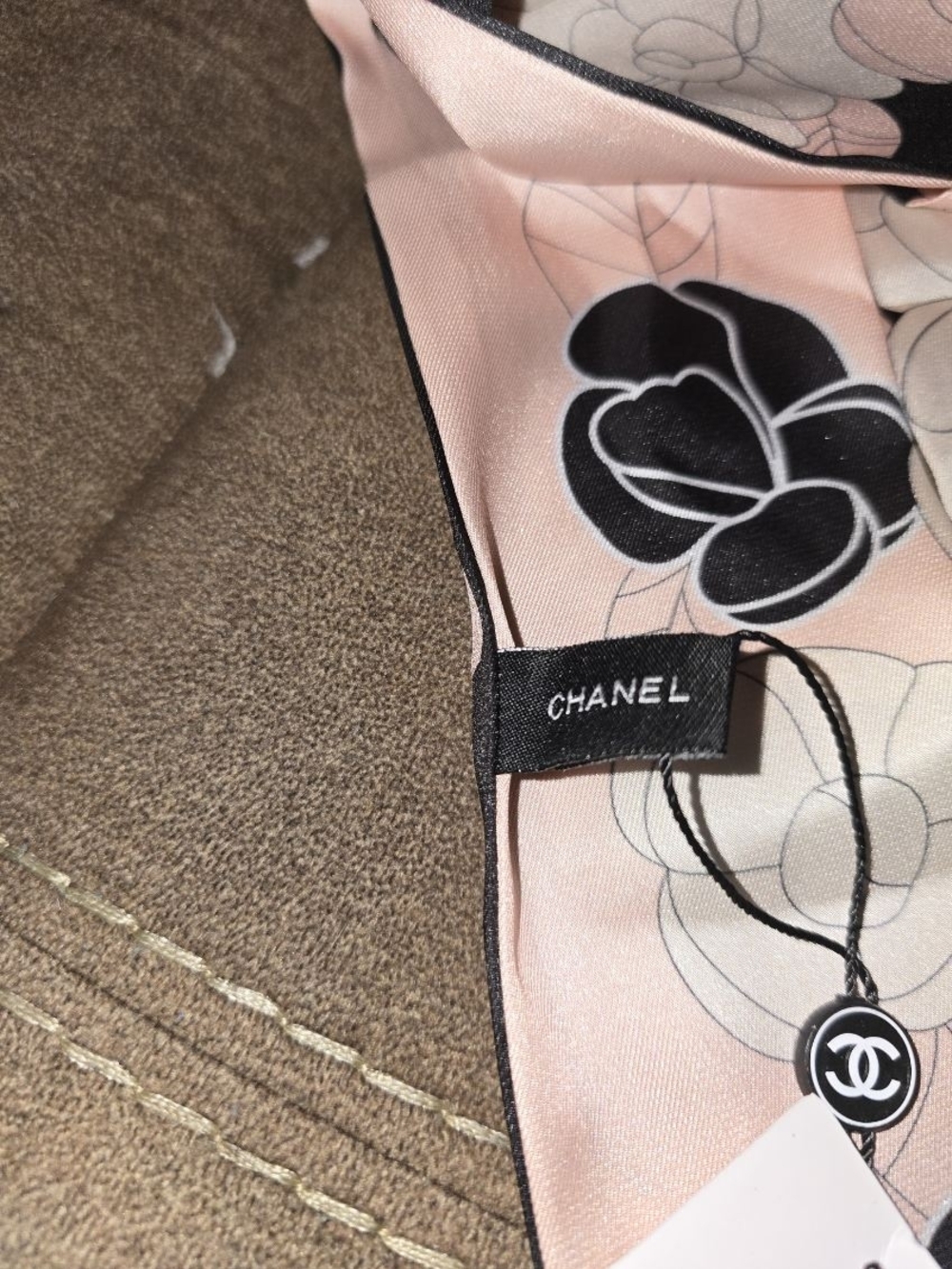 CHANEL Pink & Black Floral Silk Twilly Scarf - Picture 2 of 6